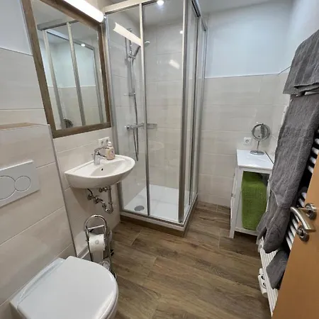 Heidi Ii アパート